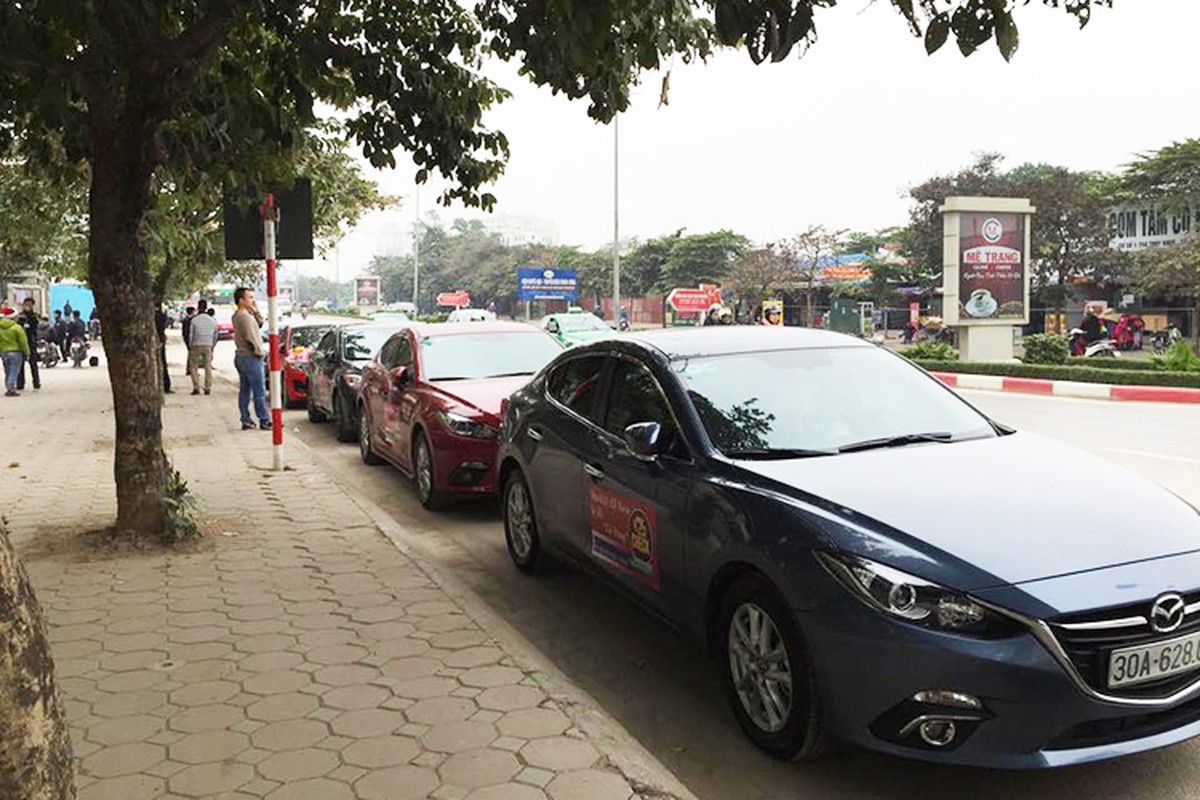 Dan xe Mazda 3 chang khau hieu 